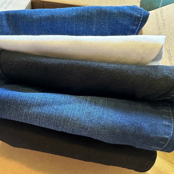 WOMEN’S SKINNY JEANS MYSTERY BOX SIZE 14 - Picture 3 of 3